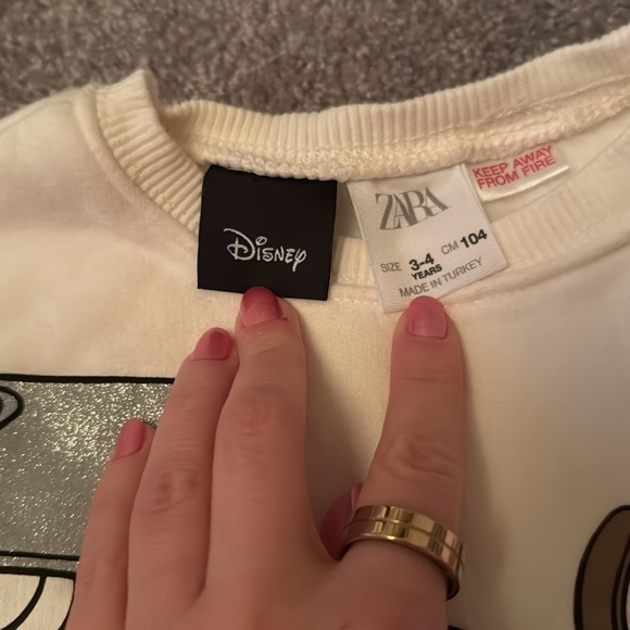Zara Mickey & Minnie Selfie Sweater - Picture 4 of 5